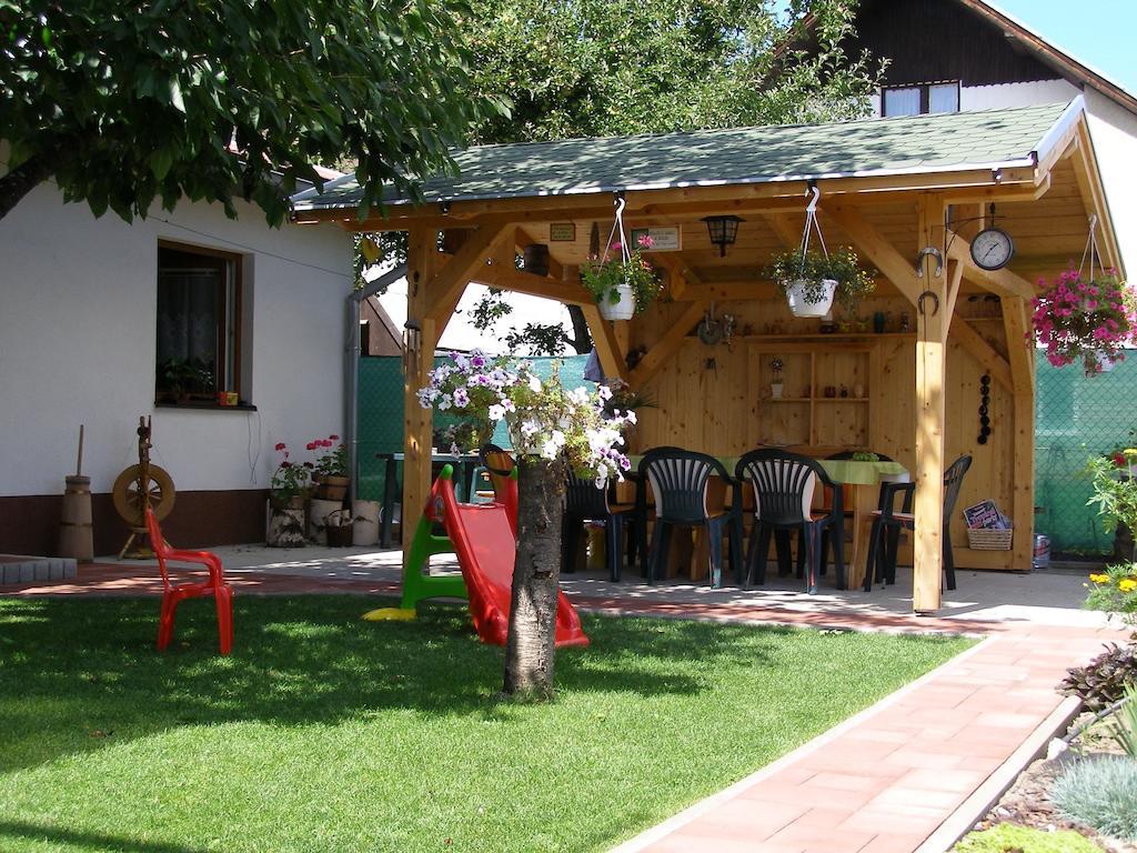 Privat Liptov 11 Apartment ลิฟตอฟสกีมิคูลาช ภายนอก รูปภาพ